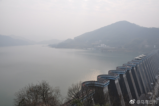图片1 郭沫若提写的佛子岭水库从武汉出发,开车走武英高速,岳武高速